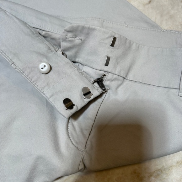 LOFT Khaki Capri Marisa Style - Picture 2 of 4